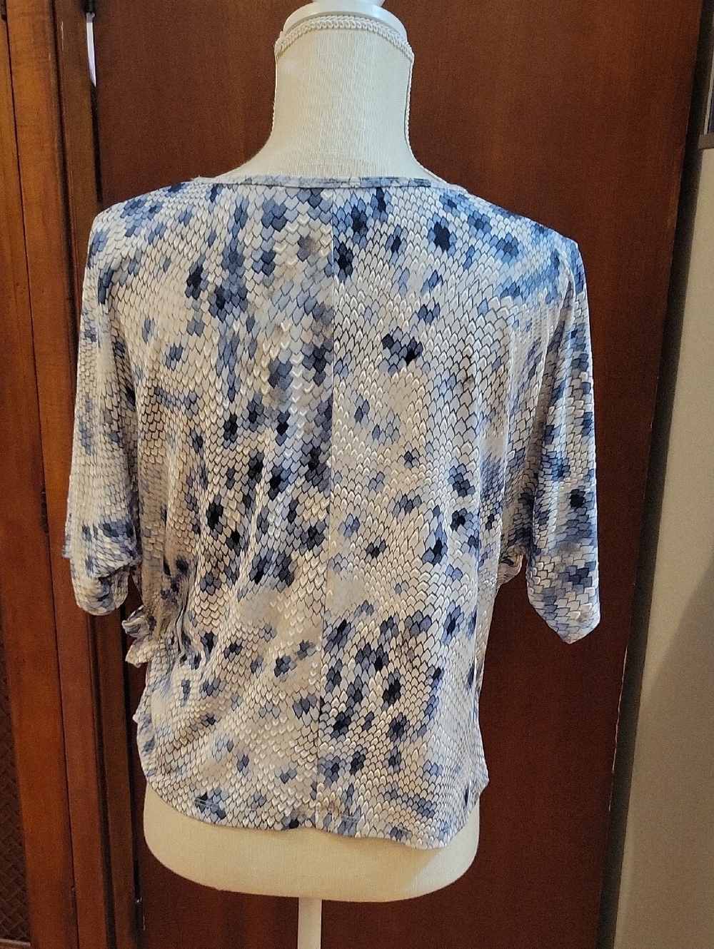 Clara Sun Woo | Textured Side Tie Wrap Top in Blue Python Print - Size S - Picture 3 of 11